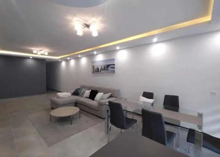 San Pawl Apartment *